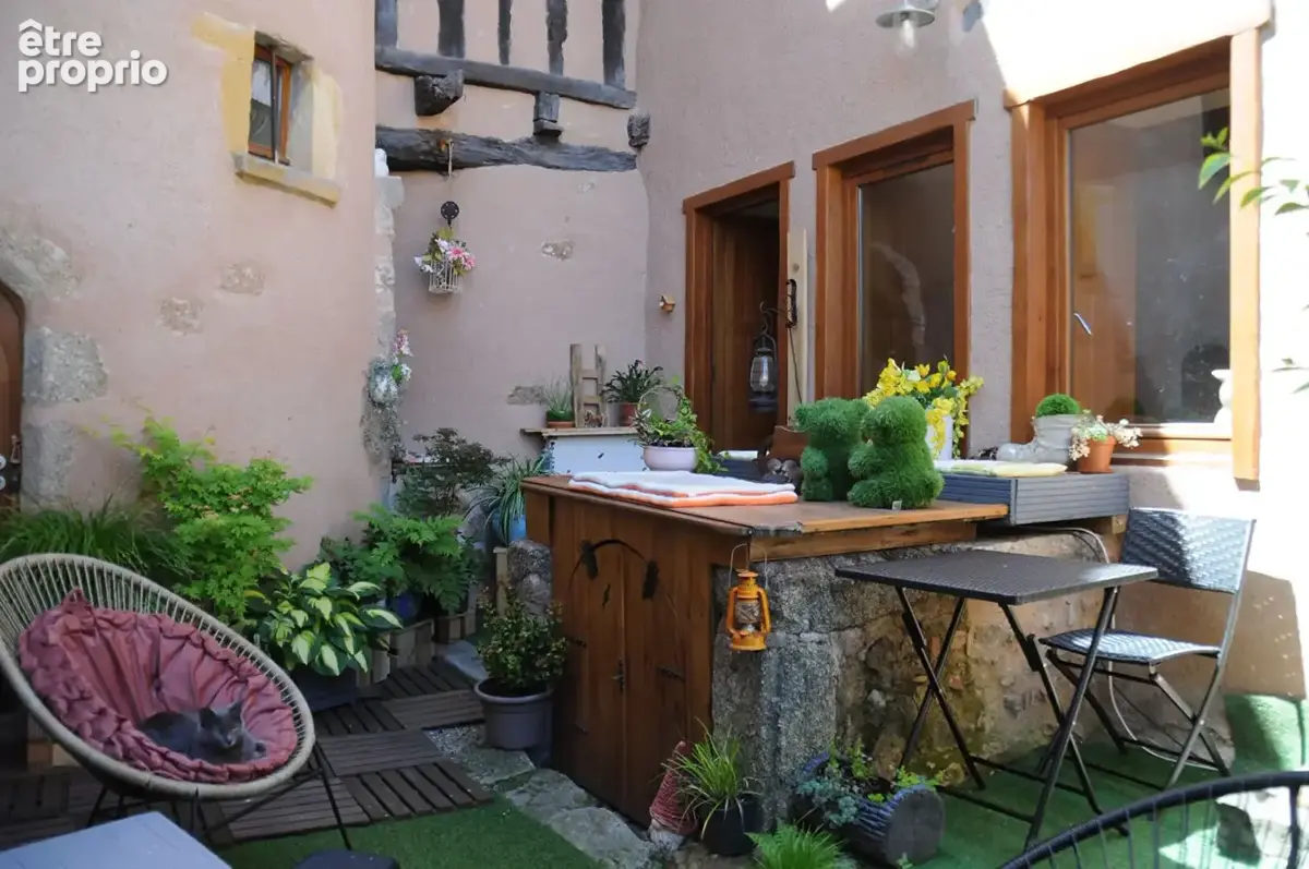 Maison à SAINT-HAON-LE-CHATEL