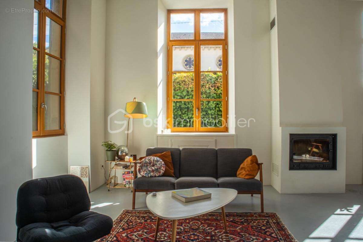 Maison à CHARNECLES