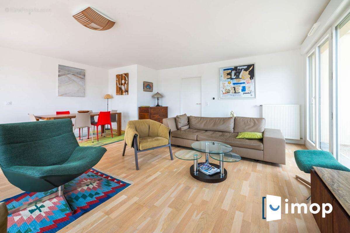 6 pièces avec terrasse et parkings - photo 5