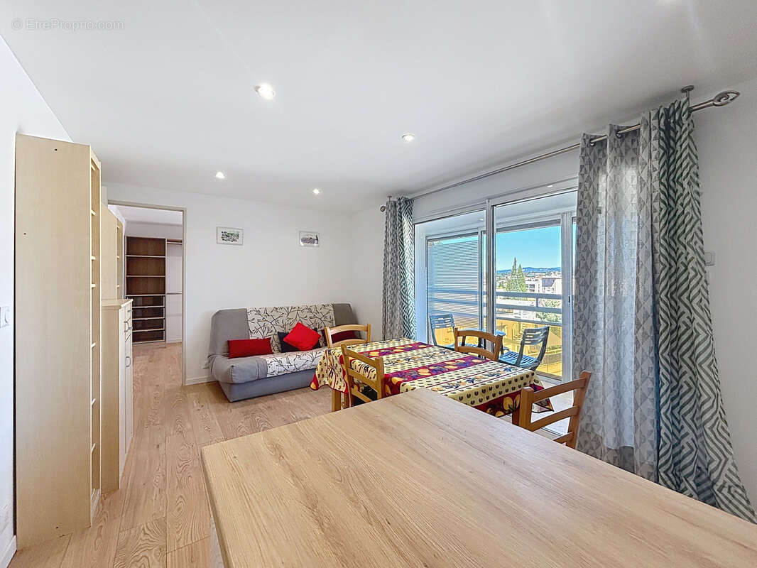 Appartement à SAINT-RAPHAEL