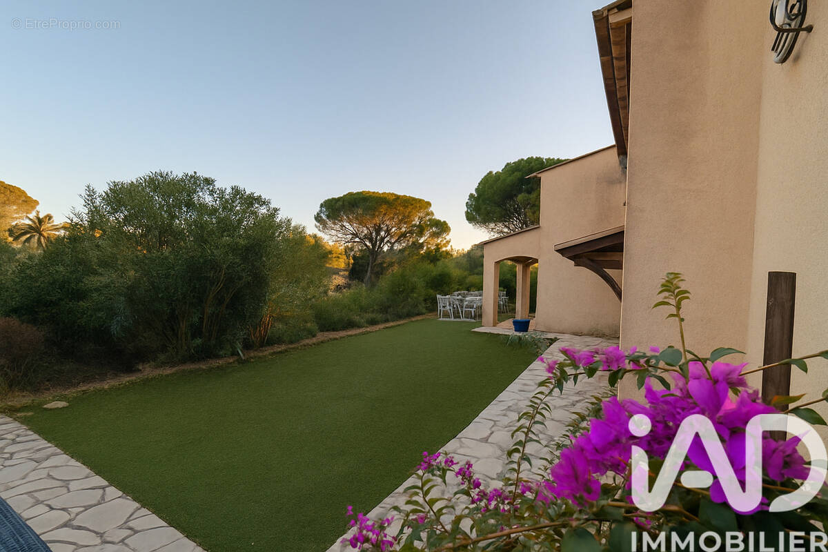 Photo 1 - Maison à FREJUS