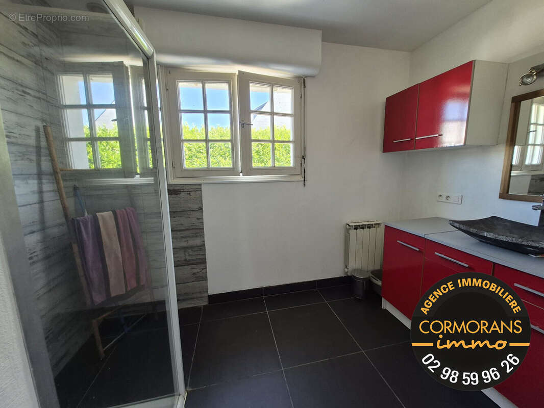 Maison 112 m² à Tregourez  - photo 8