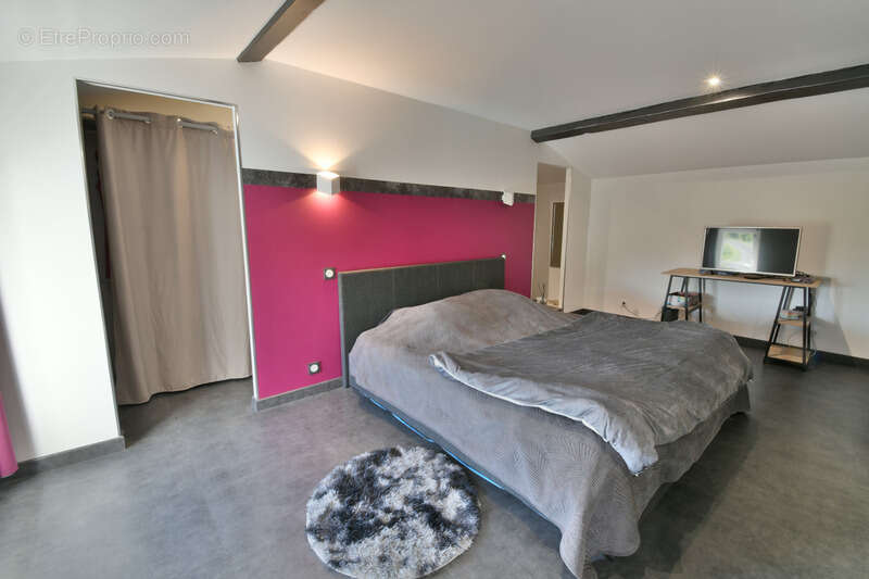 Maison à TONNAY-CHARENTE