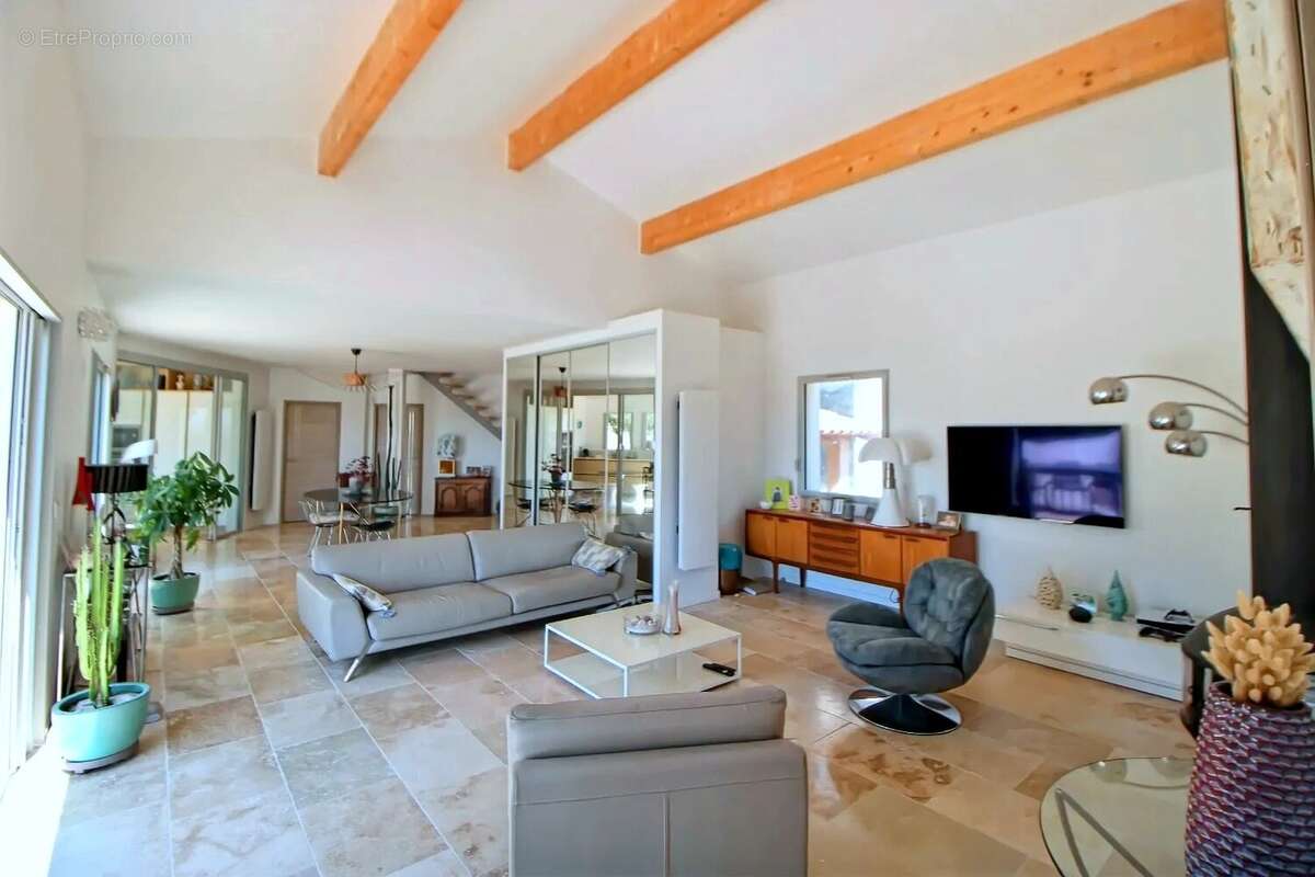Villa moderne avec vue sur le bassin de thau - photo 3