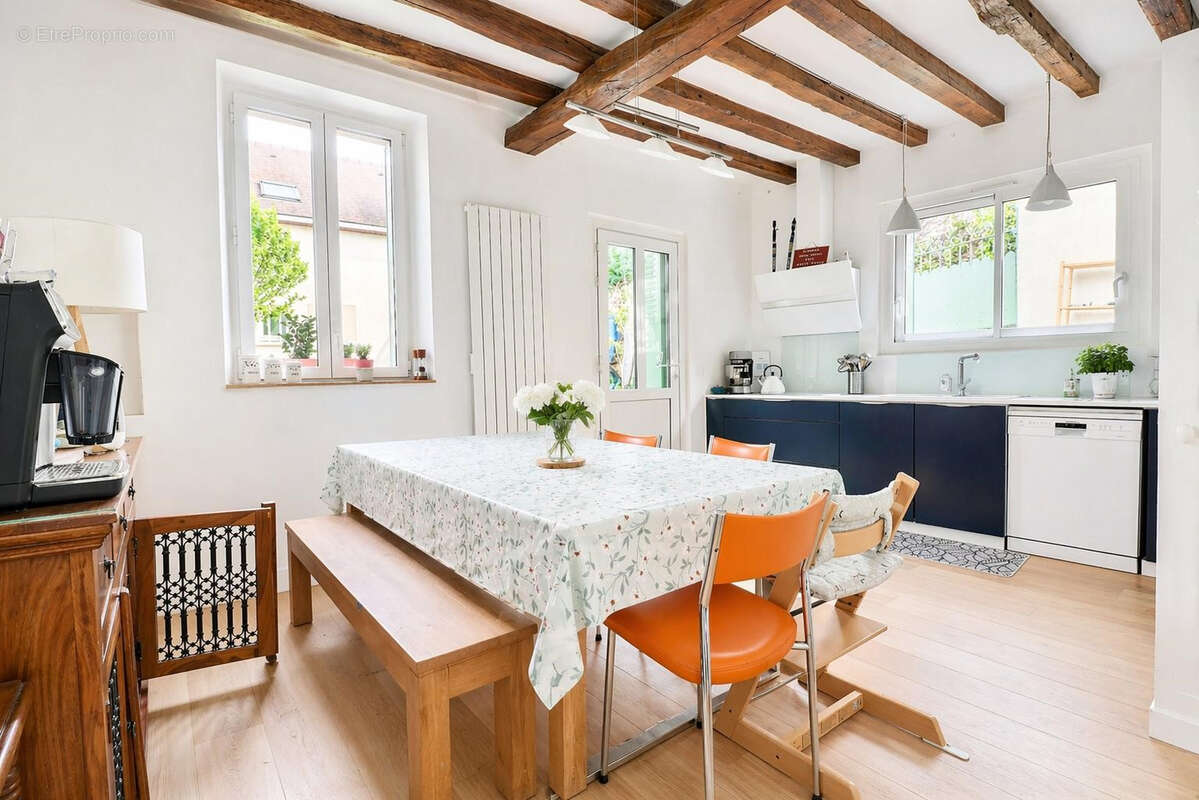 Maison à MAREIL-MARLY