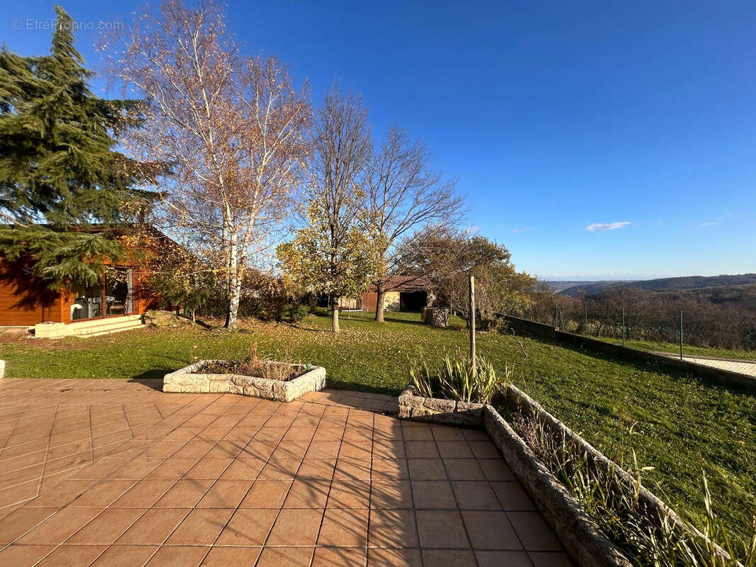 Maison à COLOMBIER-LE-CARDINAL