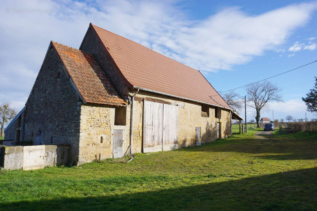 Maison à PARAY-LE-MONIAL
