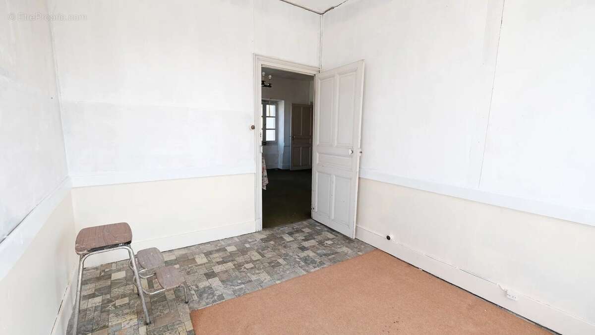 Grande propriété avec beaucoup de potentiel et de belles vues - photo 14
