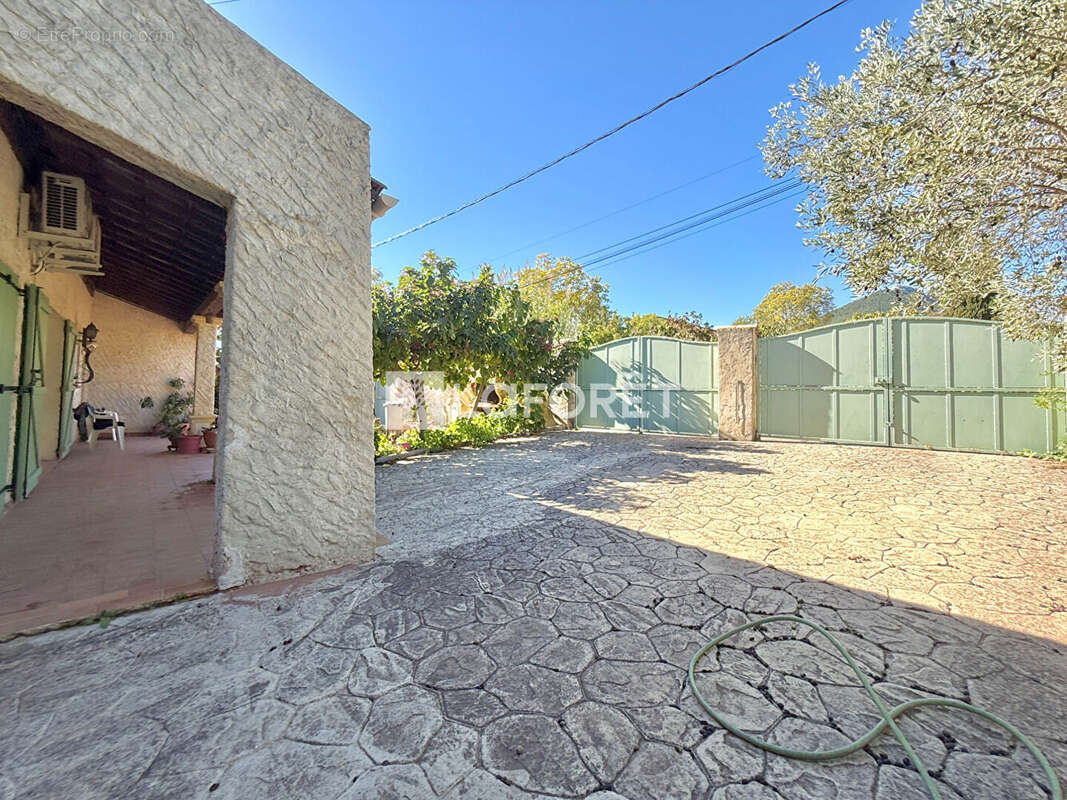 Maison à LA VALETTE-DU-VAR