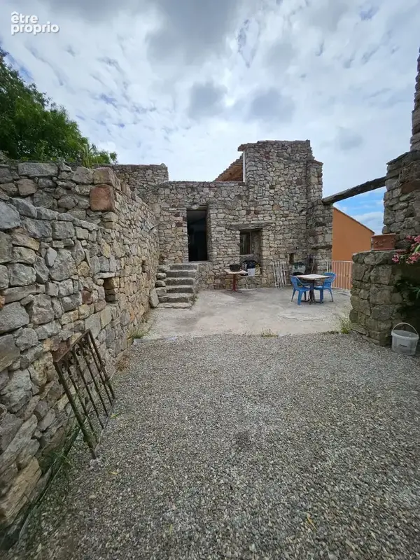 LE LUC - Maison de village 117m² renovée avec Exterieurs - "LOUE" - photo 13