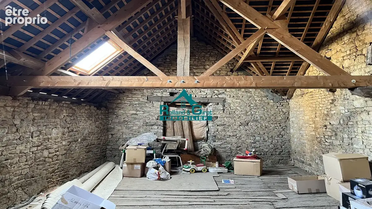 Maison en pierres - Idélalement située -TRAVAUX à PREVOIR - photo 4