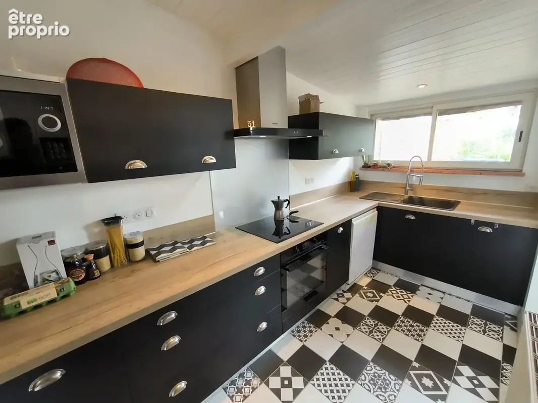 Maison de caractère T6 de 208 m2 avec jardin privatif - photo 7