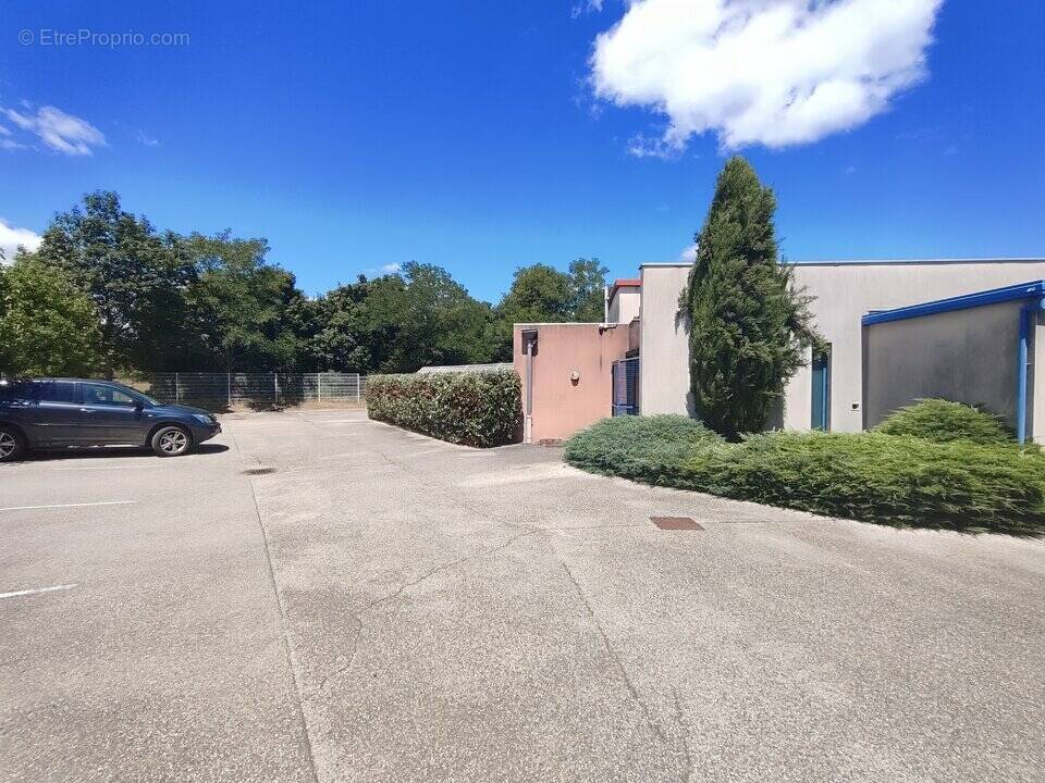 Commerce à VILLEFONTAINE