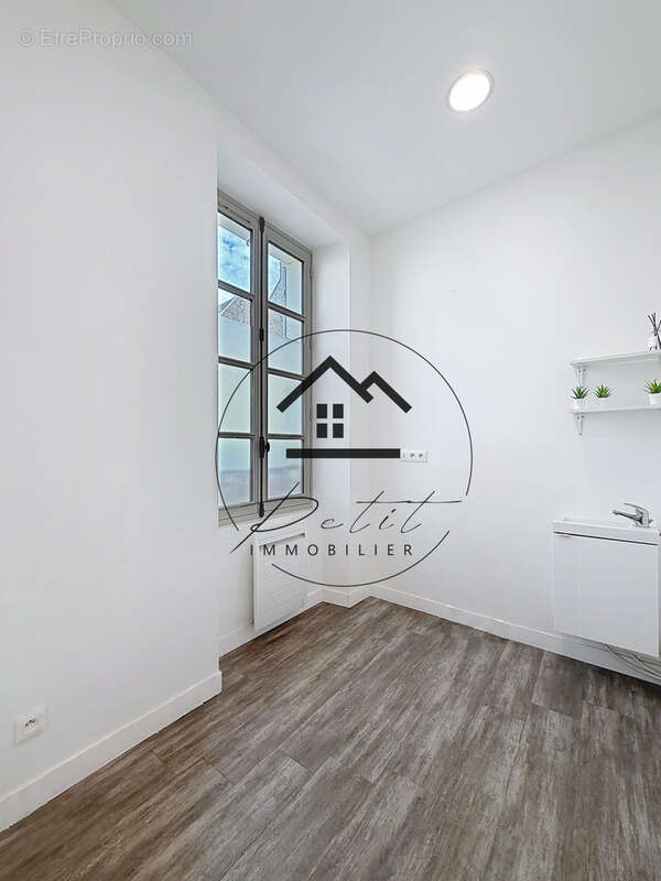 Commerce à CHANTILLY