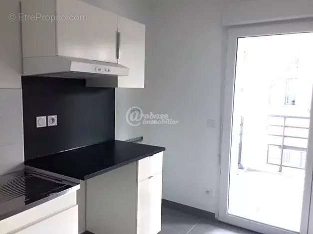 Appartement à MARSEILLE-5E