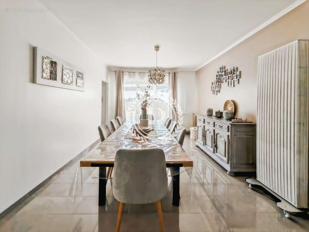 Maison à LIVRY-GARGAN