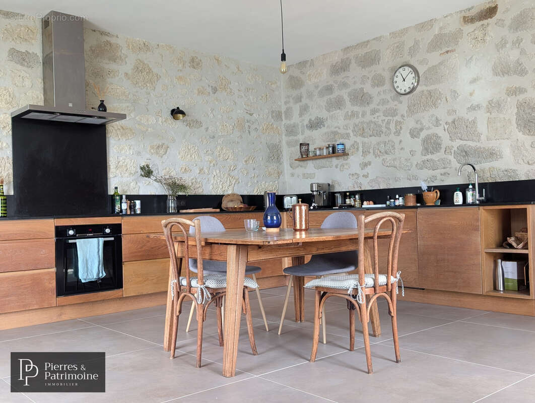 Maison à LASSERRE