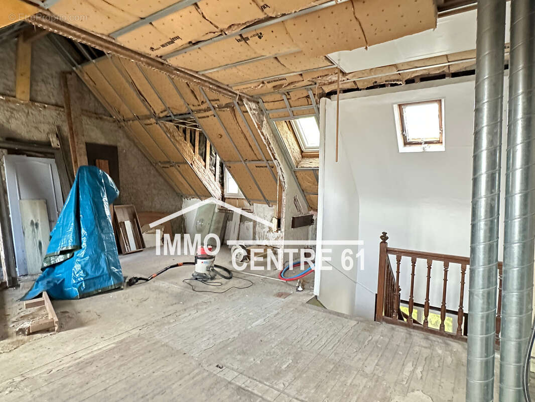 Immeuble de rapport comprenant 8 appartements et 2 appartements à créer - photo 12