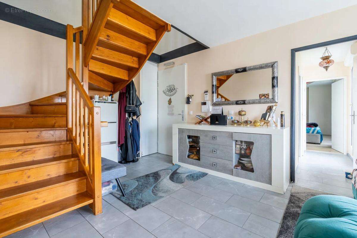 Appartement à STAINS