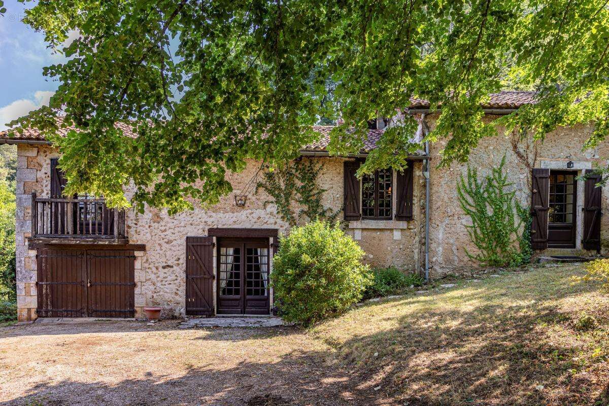 Maison à SAINT-PAUL-DE-SERRE