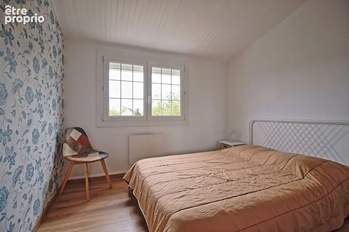 Maison familiale entièrement rénovée avec extension récente -121 m² - Terrasse plein sud - photo 8