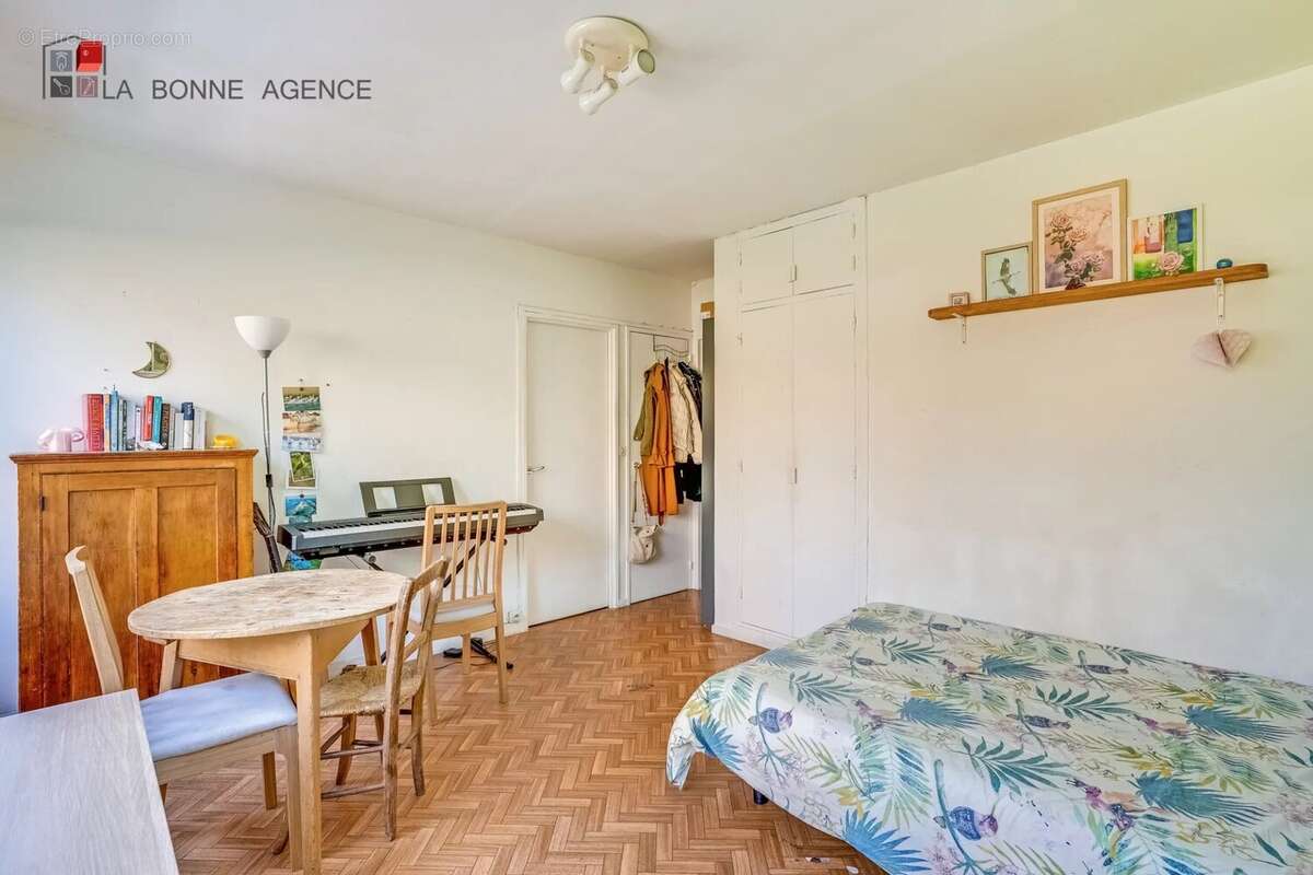 Mairie de Montreuil  Studio lumineux de 27 m² sans vis à vis - photo 2