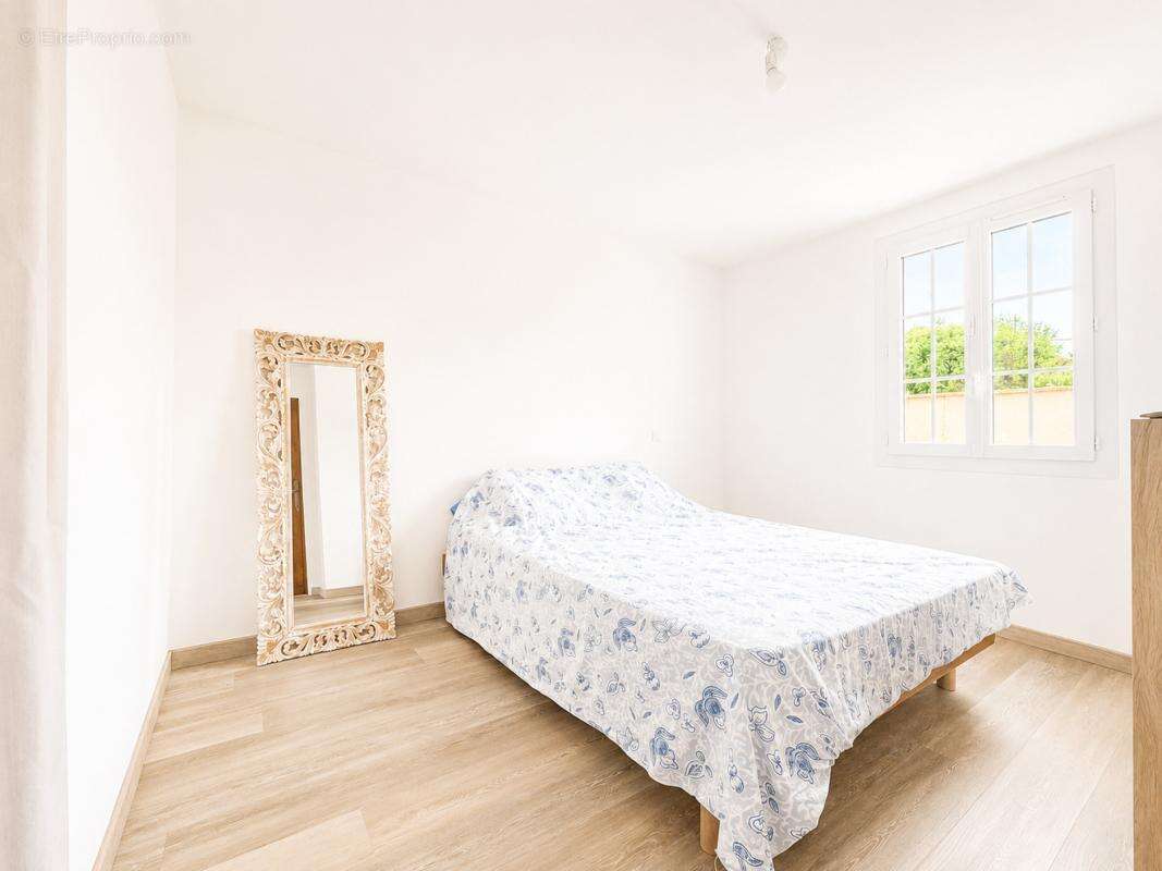 Maison 100 m² à Violes  - photo 10