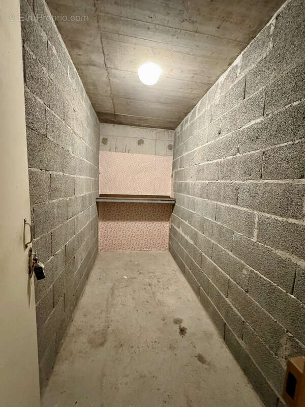Nyons - appt t3 / terrasse / ascenseur / garage / cave - photo 5