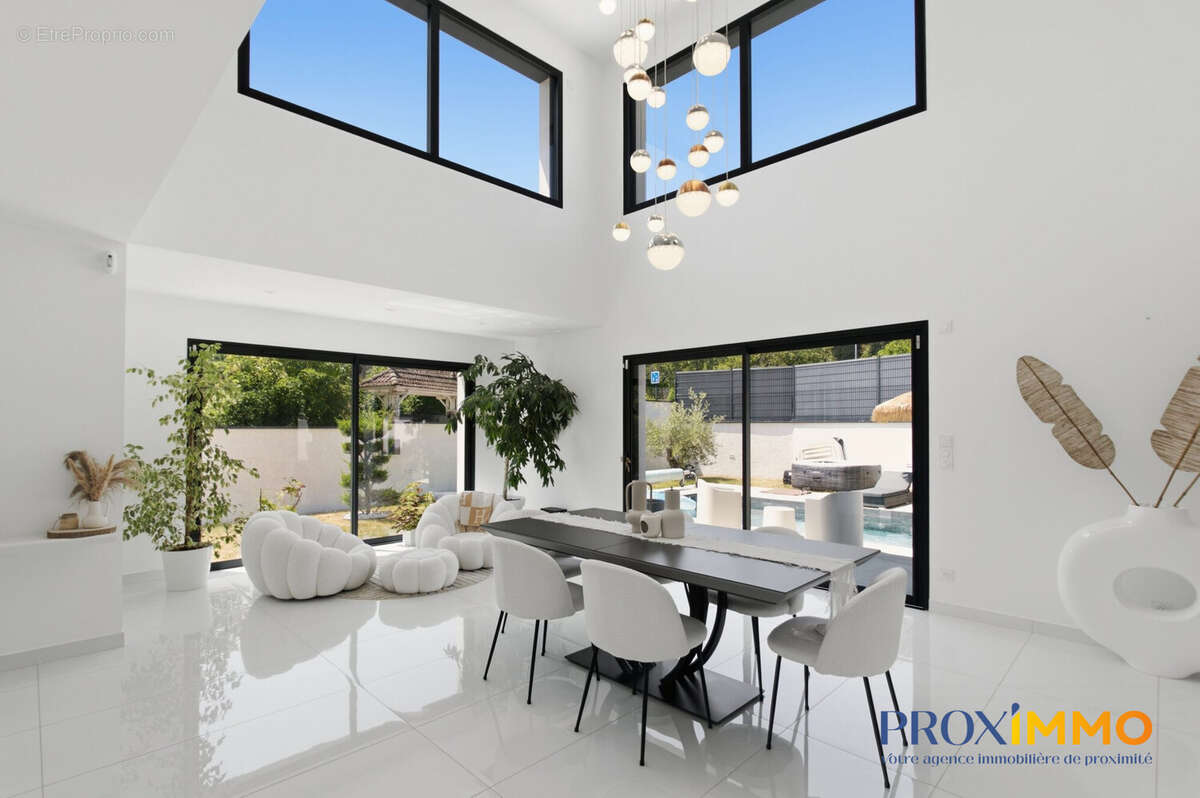 Maison 158 m² à Voiron  - photo 3