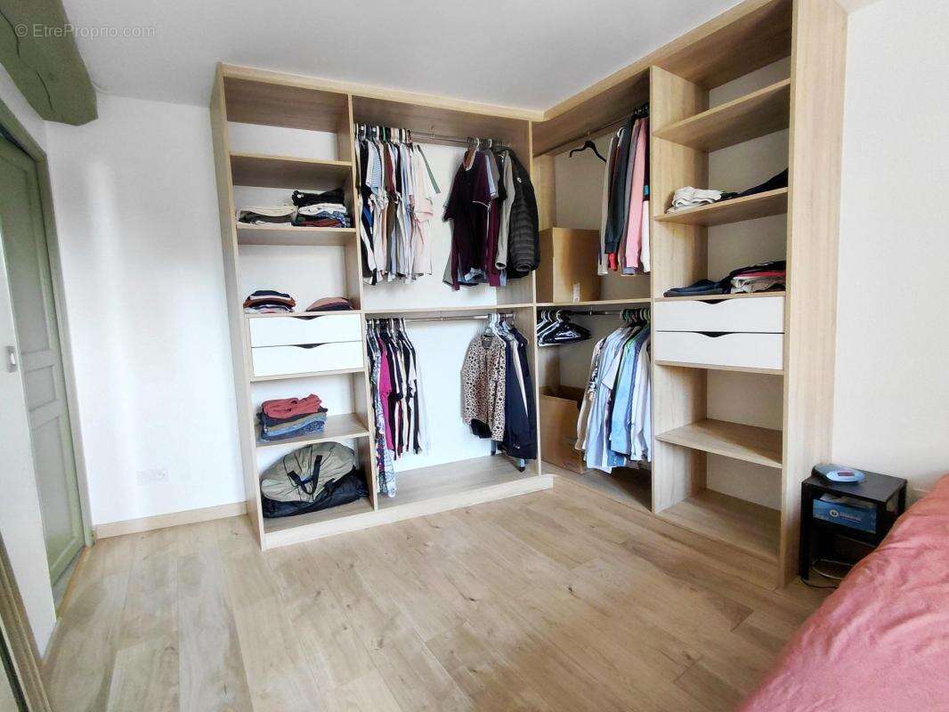 Maison de pierre 3/4 chambres avec dépendances rénovées - photo 5