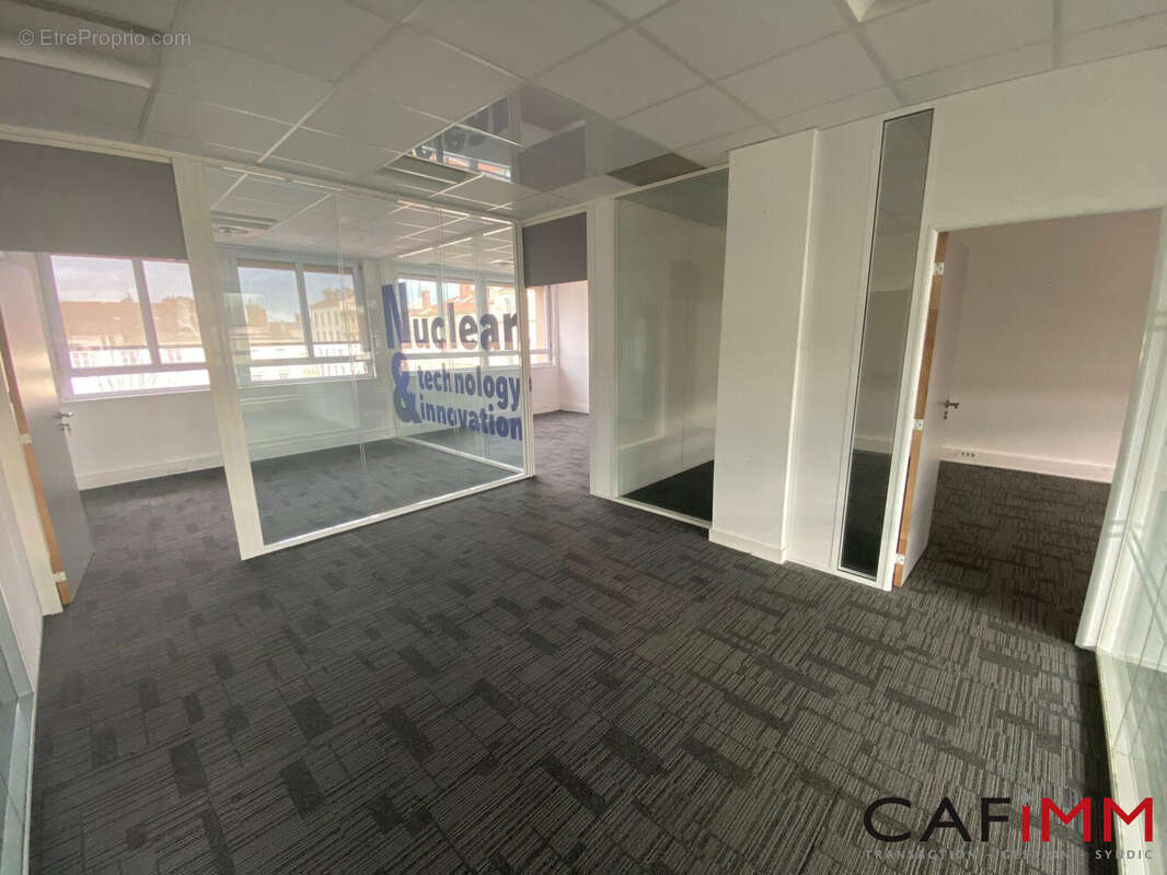 Commerce à VILLEURBANNE