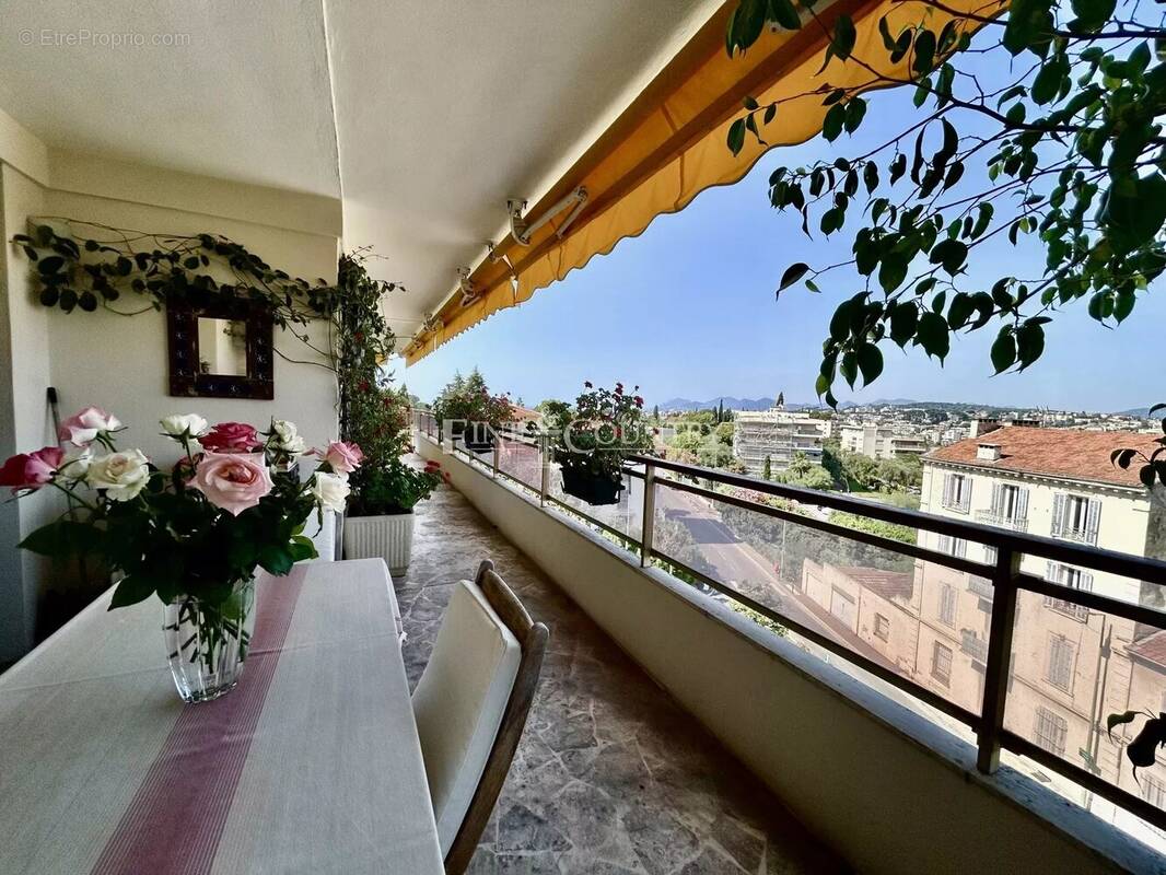 Appartement à LE CANNET