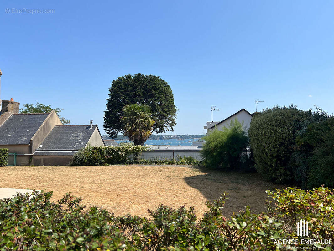 À vendre à Dinard appartement T2 en rez-de-jardin avec stationnement et cave - photo 2