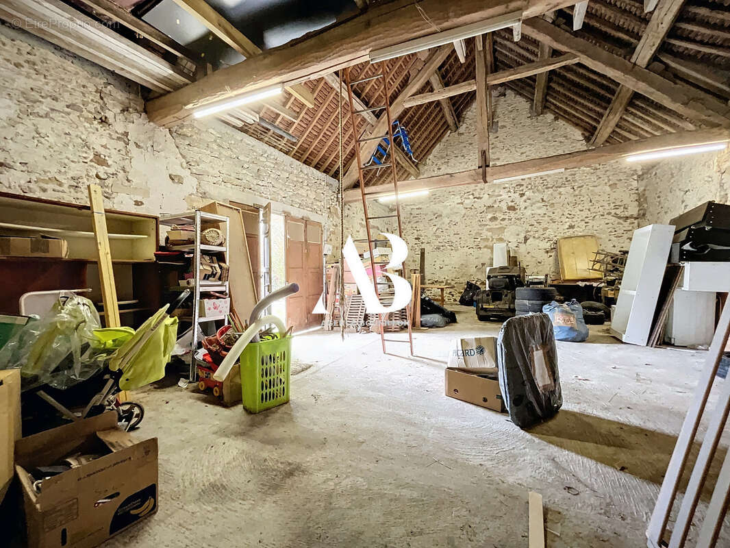 Maison à GRANDPUITS-BAILLY-CARROIS