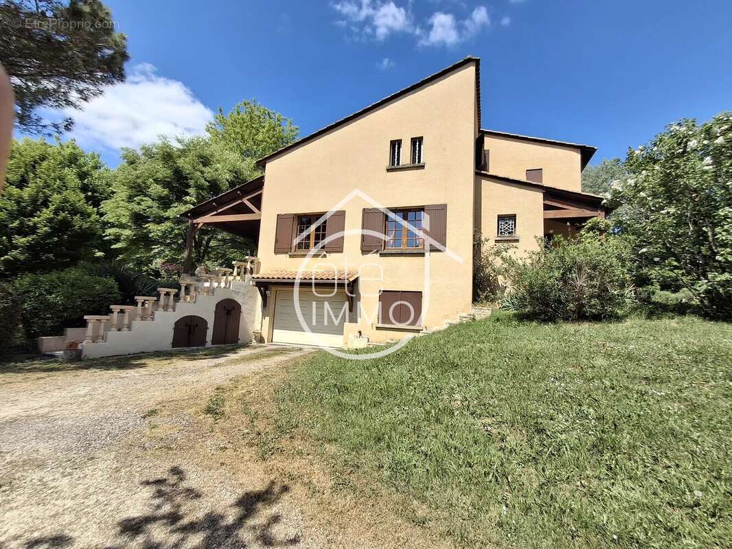 Maison à LEMBRAS