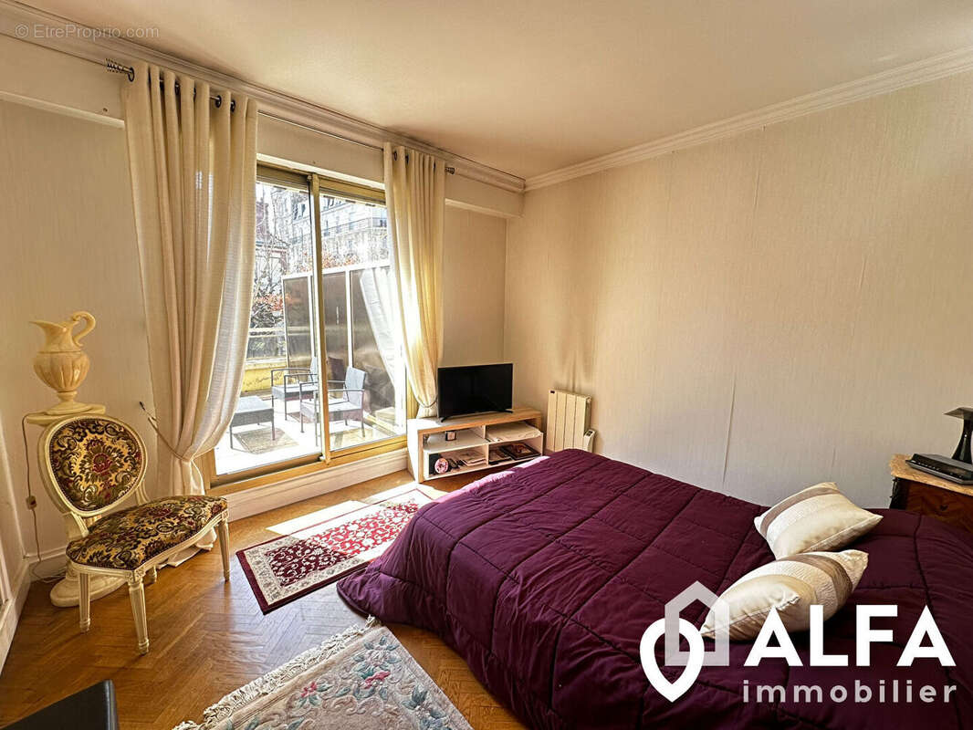 Appartement à ENGHIEN-LES-BAINS