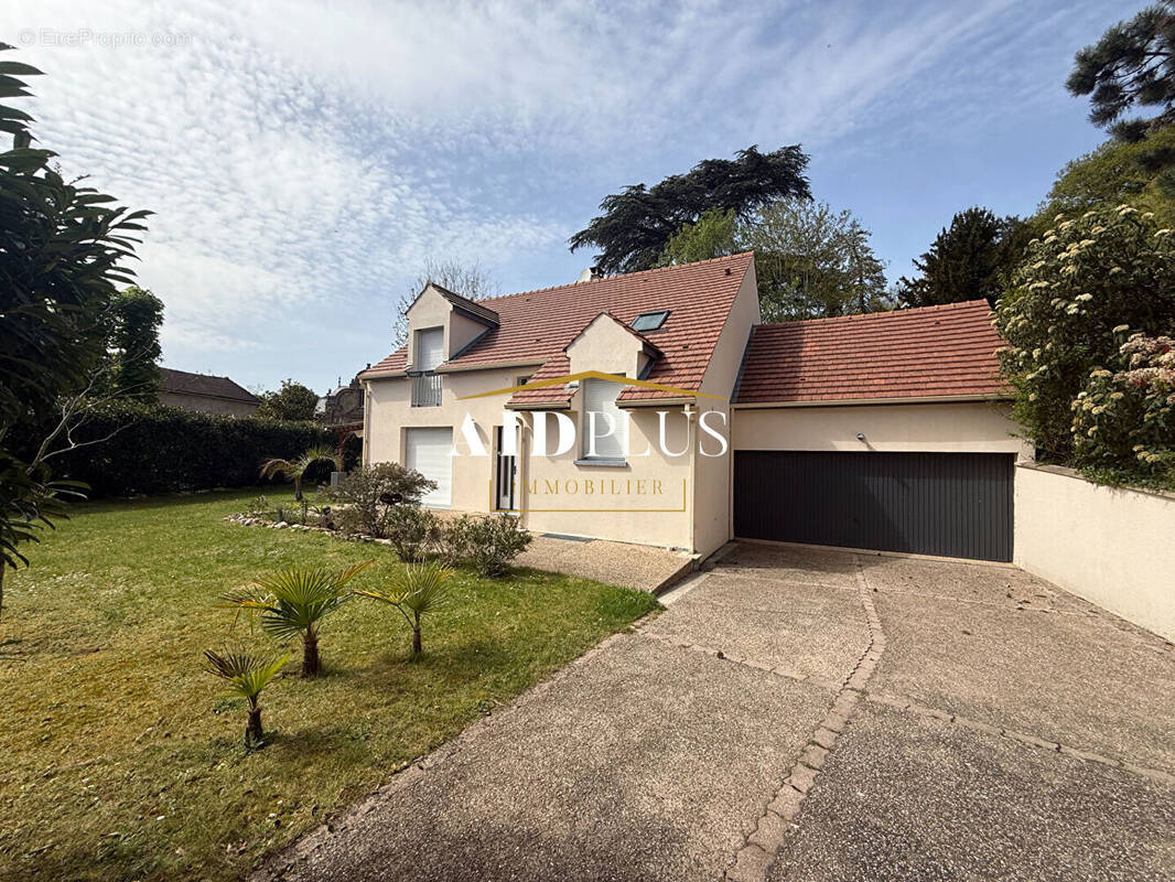 Maison à SAINT-PRIX