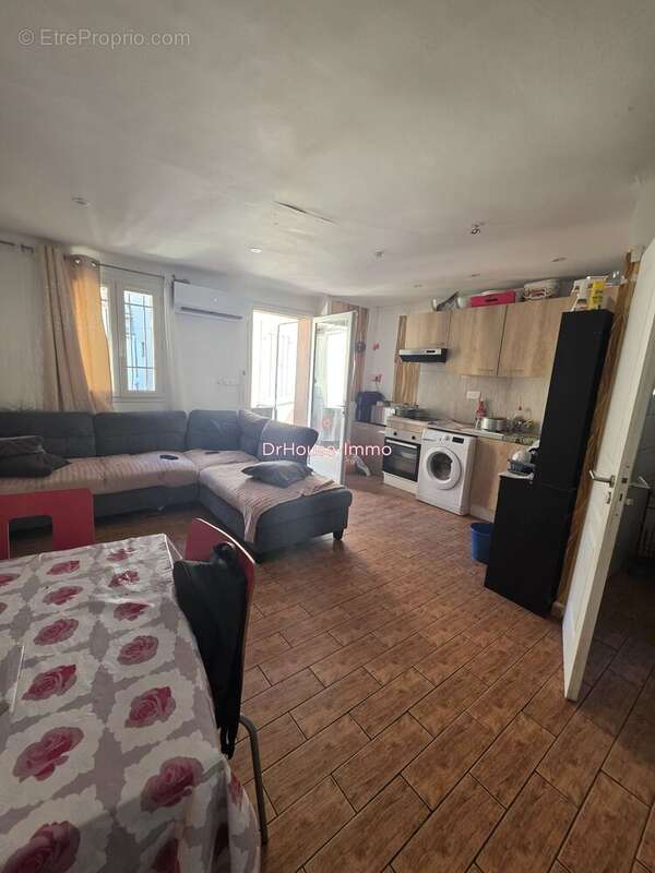 Appartement à MARSEILLE-3E