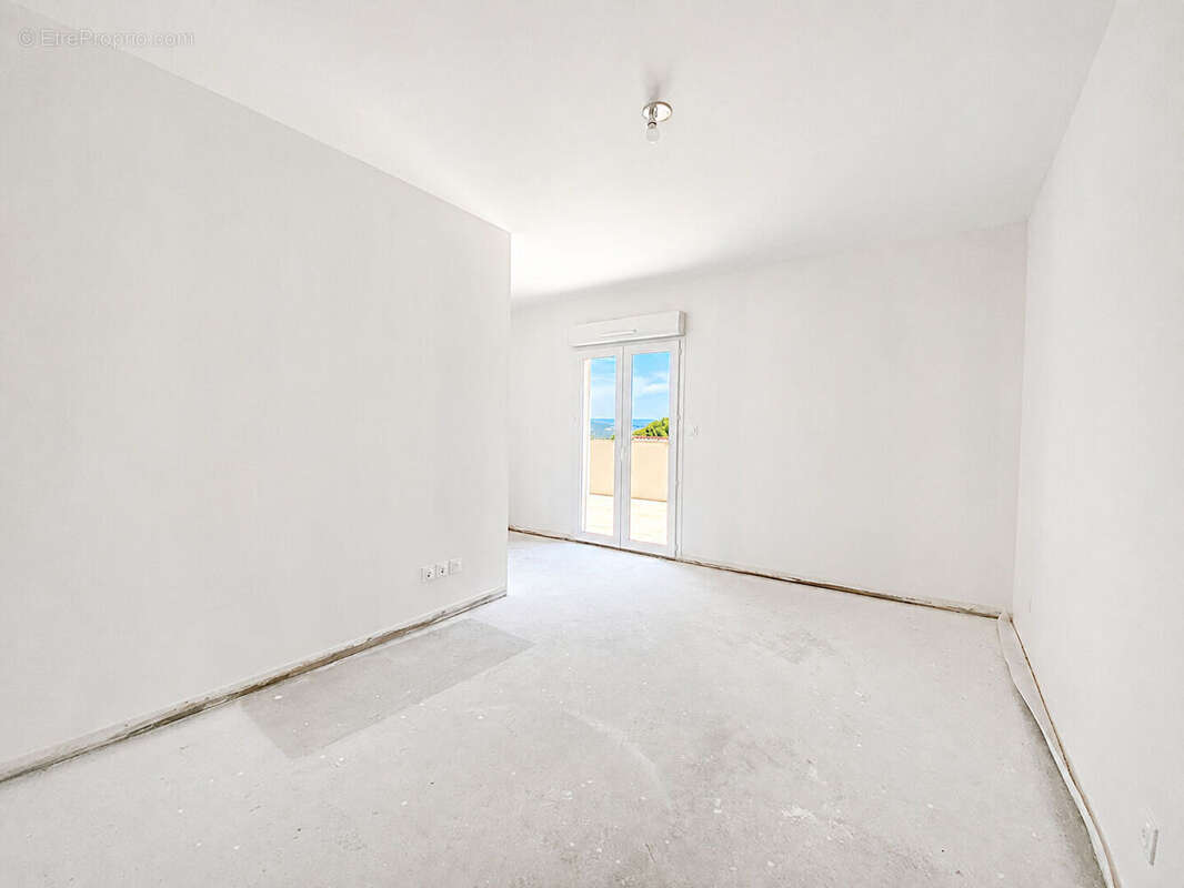 T4 en duplex, double garage, terrasses, vue mer - photo 4