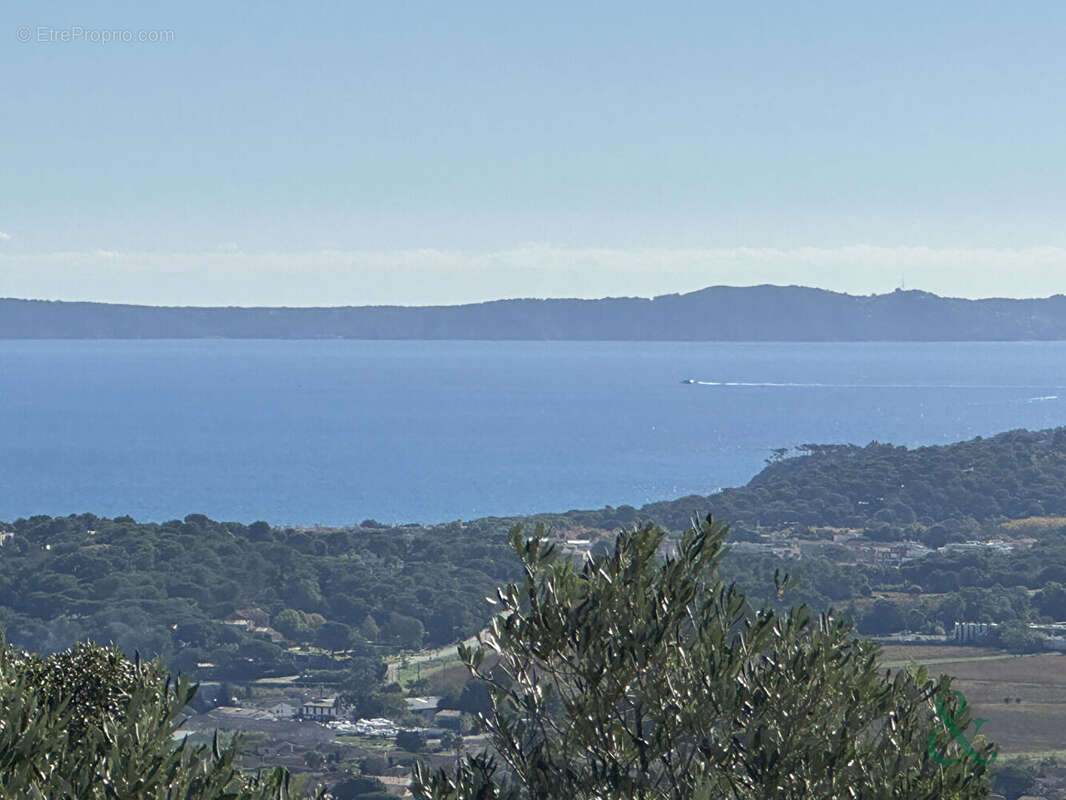 Maison à BORMES-LES-MIMOSAS