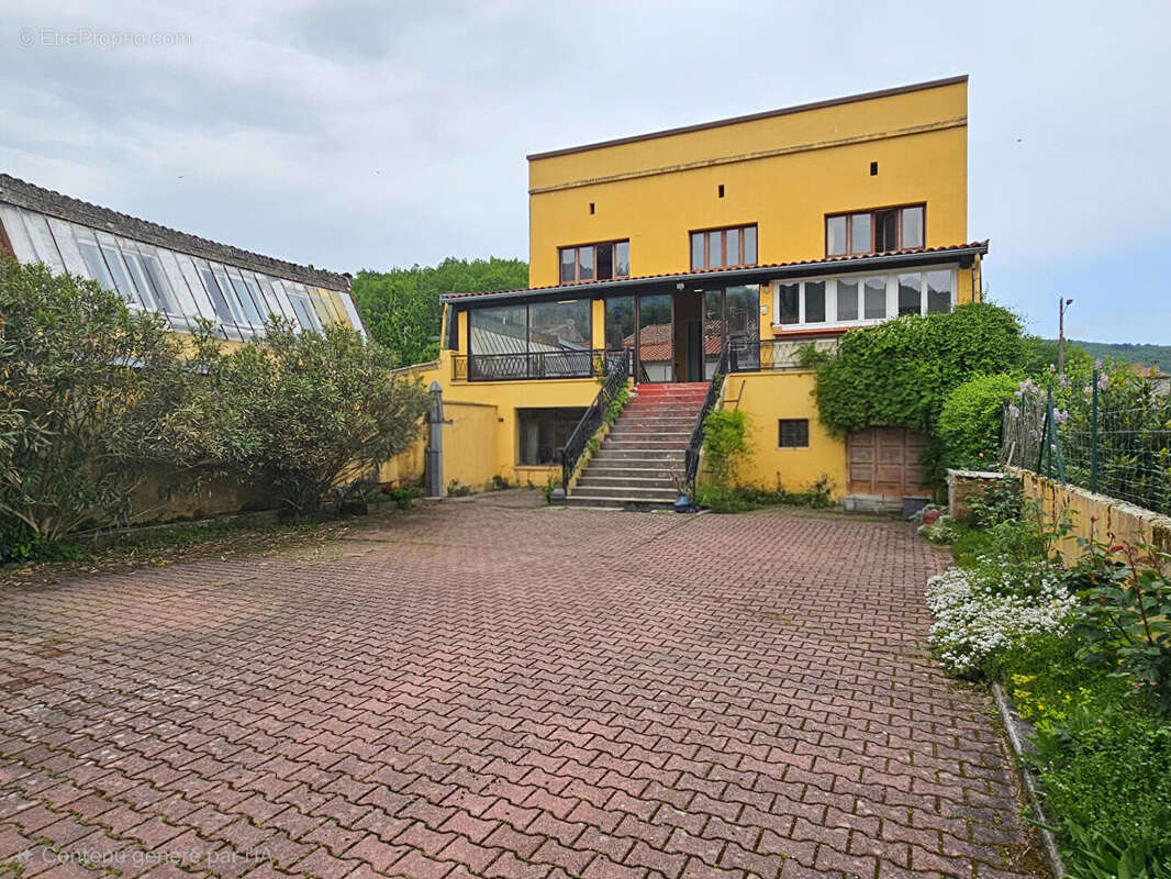 Maison de village avec cour et garage - photo 18