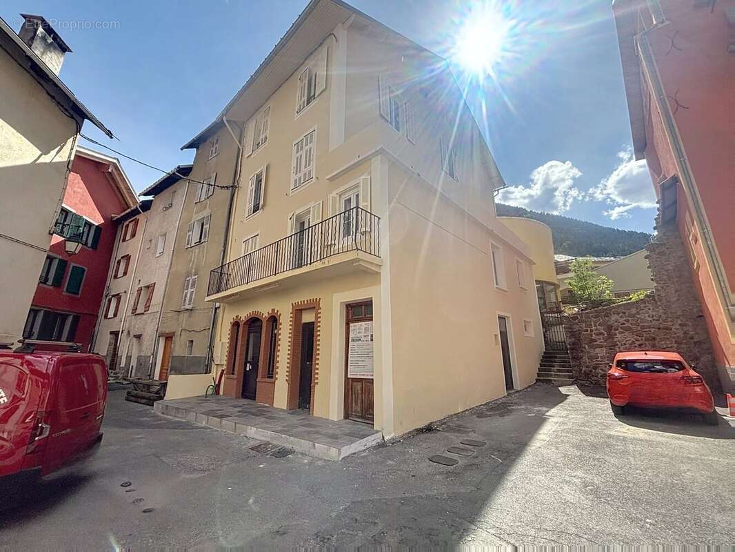 Appartement à SAINT-ETIENNE-DE-TINEE