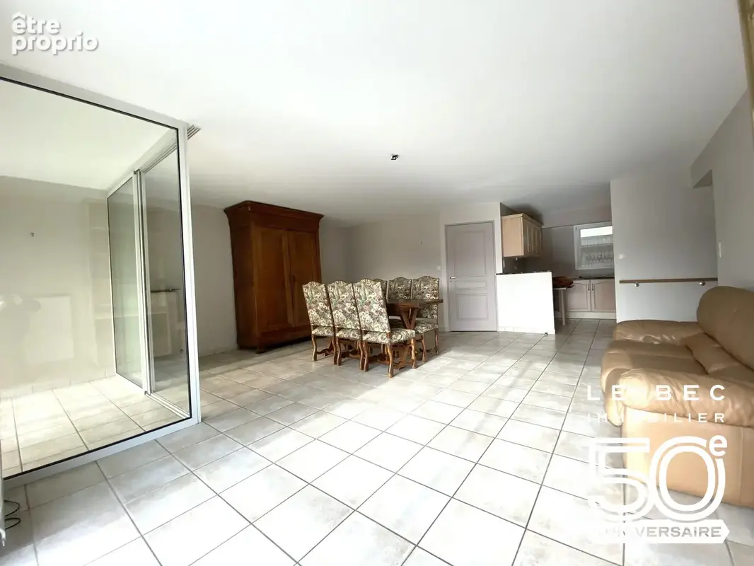 Appartement 5 pièces 100 m² à vendre à Vannes (56000) - photo 2