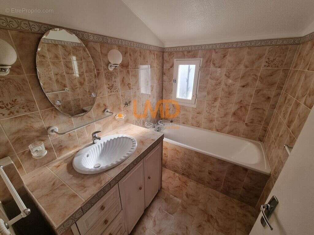 Puget-sur-Argens Maison individuelle T4 100 m² Garage/Cave/Jardi - photo 6