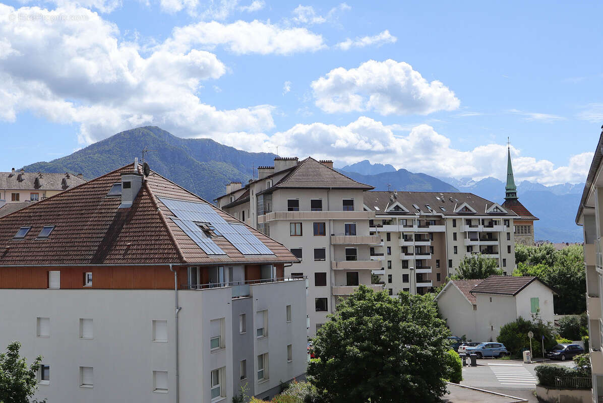 Appartement 3 pièces en dernier étage avec garage proche parc des sports Annecy - photo 2