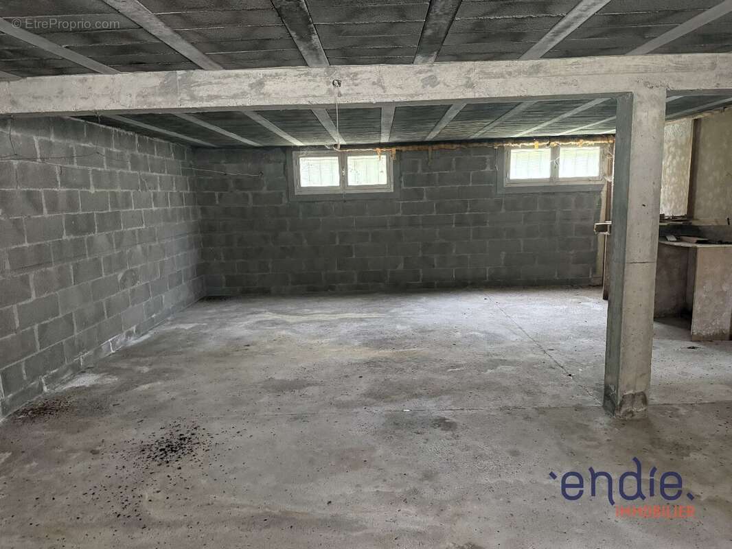 Maison à CHATEAUPONSAC