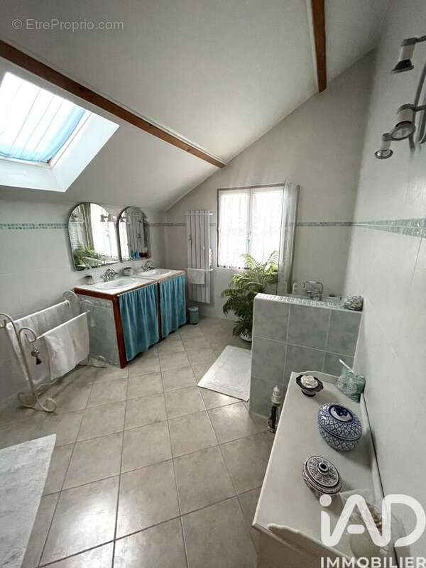 Photo 7 - Maison à LIVRY-GARGAN