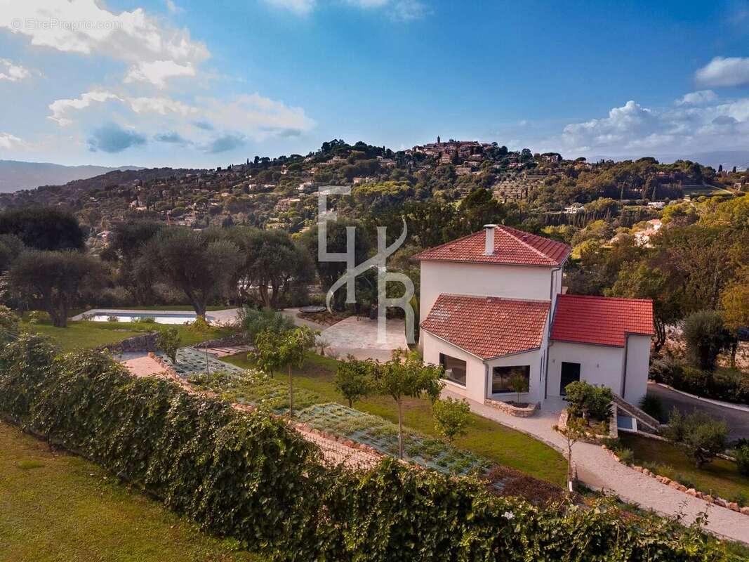 Maison à MOUGINS