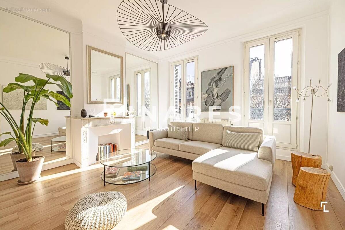 Appartement à MARSEILLE-1E