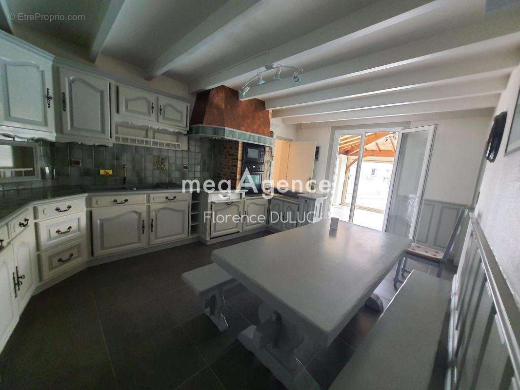 Charentaise de charme avec veranda, piscine, garage - photo 4
